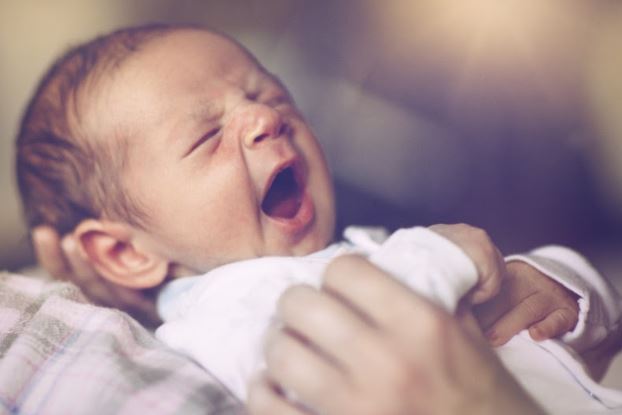 Mẹo để bé không ngủ ngày thức đêm, không quấy khóc